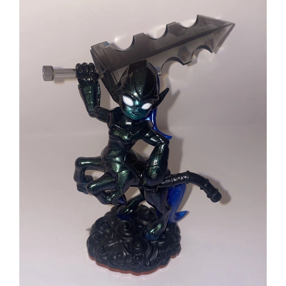 Dark Element Knight Mare Trap Master Skylanders Trap Team Nightmare